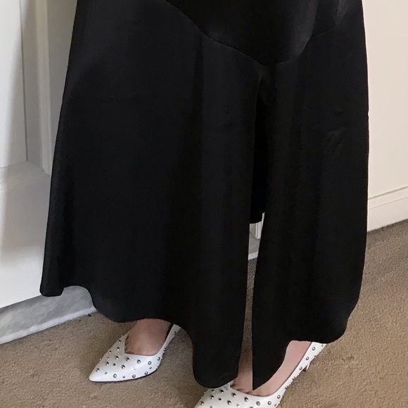 New Express Silky black gown - Picture 3 of 3